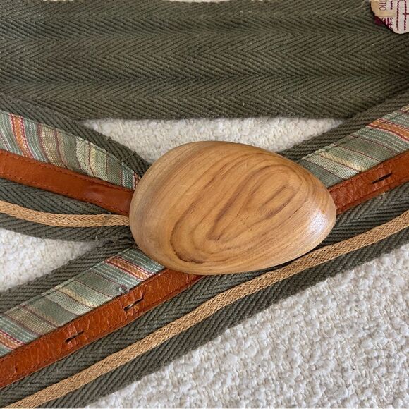 Olive Green Cotton Belt With Wooden Buckle - Picture 3 of 7